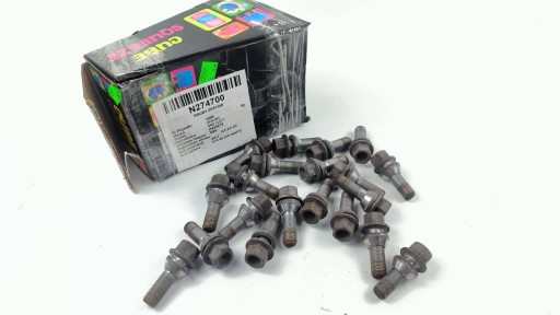 screws running board VOLVO V60 and LIFT