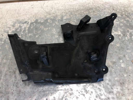 SCIANA GRODZIOWA MERCEDES W205 A2056202700