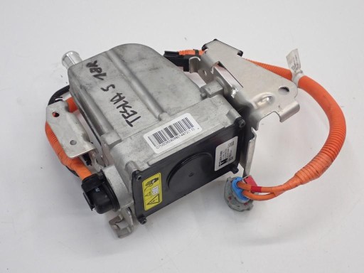 1038901-00 - Модуль контроллера отопителя аккумуляторной батареи 1038901-00-i tesla model s l2s 18r