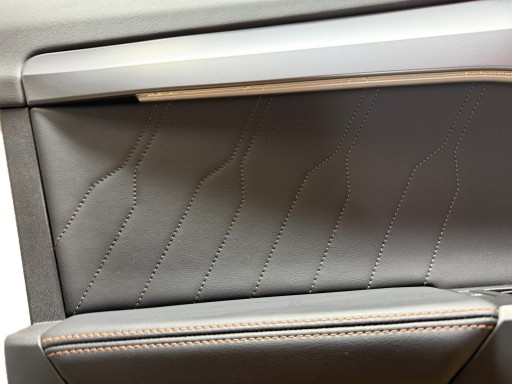 CUPRA FORMENTOR side door left front AMBIENTE