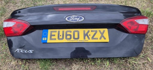 EU60KZX - Ford focus iii mk3 sedan задняя крышка багажника