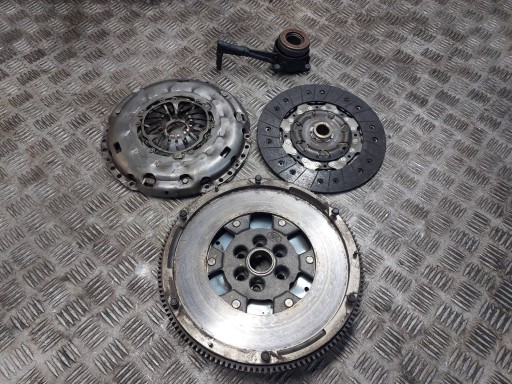 Reifen Rad Schwungrad + Bremsscheibe + Kupplungssatz Kupplungsscheibe + LOZYSKO AUDI A3 8P 2.0 TDI QUATTRO