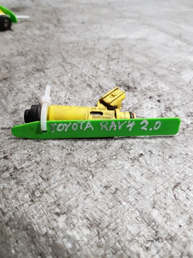 injector TOYOTA RAV4 II 2.0 VVTI 23250-28050