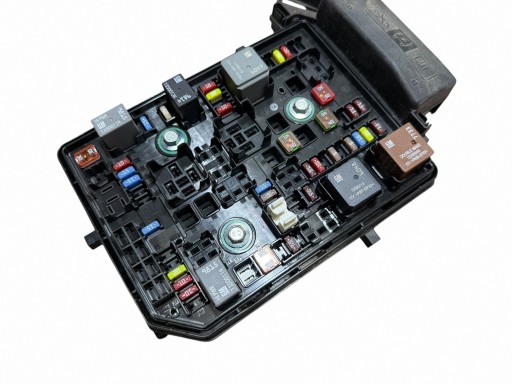 Module fusibles Opel Astra K 1.4 TURBO 39040849