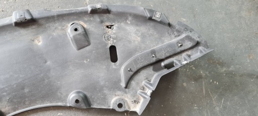 Chrysler Pacifica 2022 cover cover below bumper front ORG 68227444AG