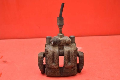 caliper brake right rear part BMW E90 E91 2.5xi 218 KM 04-10