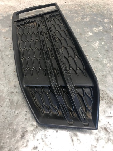 grid of a bumper left front AUDI A4 B9 S-LINE 8W0807681F