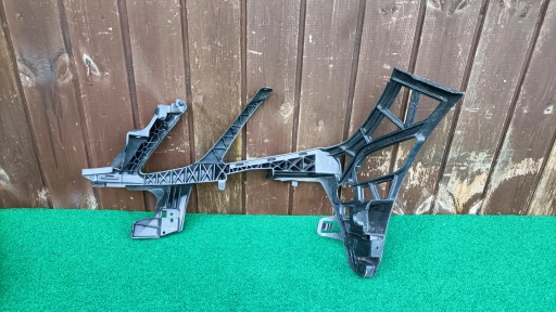 MERCEDES E-KLASA W212 AMG right bumper bracket front bracket KP3/3