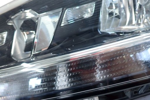 VW GOLF VII LIFT 17- reflektor bal lámpa bal 5G1941005D