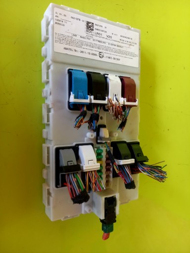 Модуль запобіжників 6821976 bmw x1 f48 16р