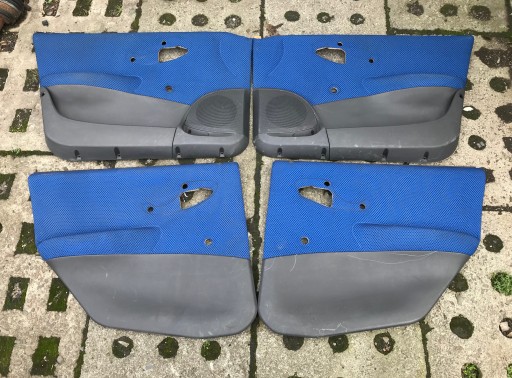 FIAT PUNTO II ОББИВКА БОКІВ ДВЕРЕЙ KPL