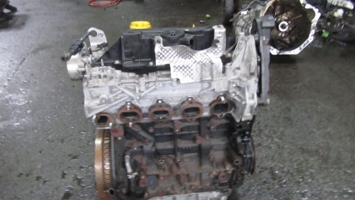 179/014 - NISSAN QASHQAI J11 1.6 двигатель стойка R9ME414 14-