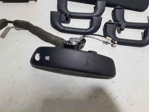 MERCEDES W204 AMG black, inner pillars light plastics