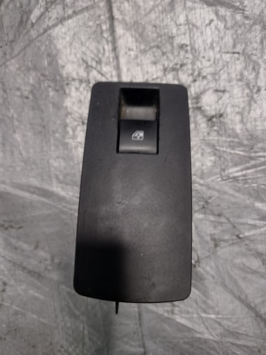 switch windows of the rear Opel Insignia A 13301886