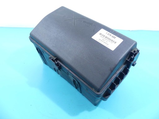 Блок предохранителей saab 9-4x 15896994-03