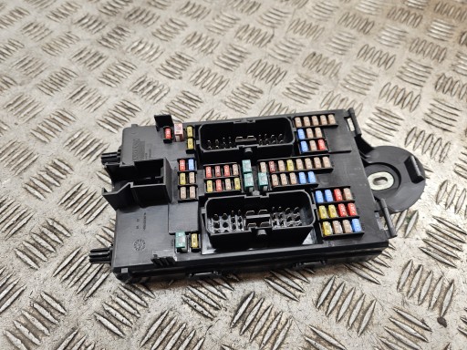 VOLVO V60 II V90 II Module fusibles 31682732