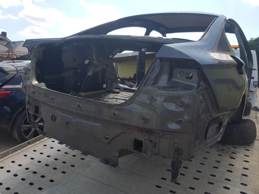 14213950483 - ЗАДНЯЯ РЕМЕНЬ, БРЫЗГАЛЫ, ЧЕТВЕРТИНА, СЕДАН PASSAT B8