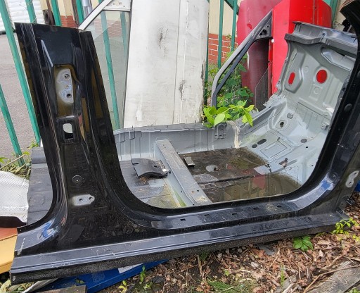 čtvrtka čtvrtka pravý předek KIA CEED III LIFT KOMBI cerný 1K OE