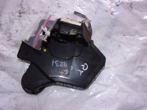 Замок задній правий 2 контакту Toyota Corolla Verso