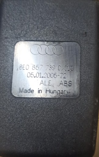AUDI A4 B7 ZAPIECIE KLAMRA stěny 8E0 857 739 D 010