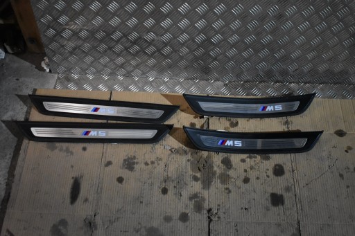 IDEALNE mouldings caps threshold LED BMW F90 M5 1