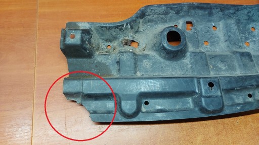 cache moteur inférieur gauche gauche avant TOYOTA YARIS II 08-11