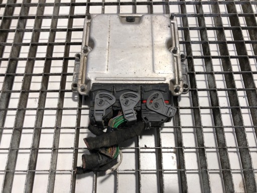 LORK-486-15735 - Двигун комп opel vivaro a 0281010632 1.9 101km 01-14 контролер