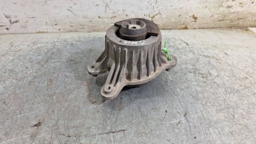 engine mount left A2132400500 MERCEDES W213
