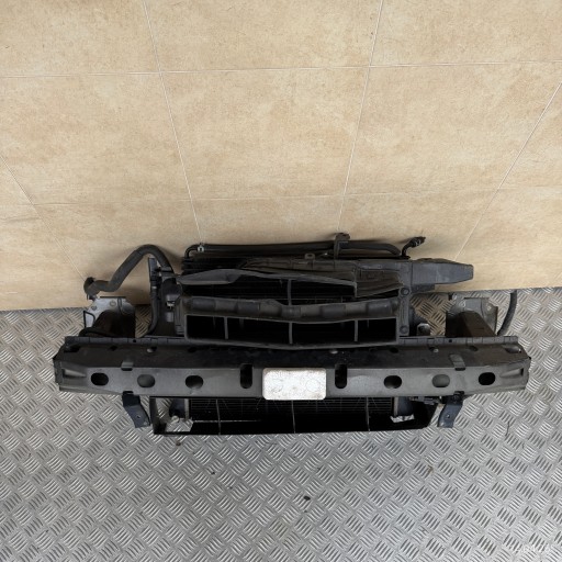 Kühler träger vorne MITSUBISHI OUTLANDER III LIFT 2.2 D