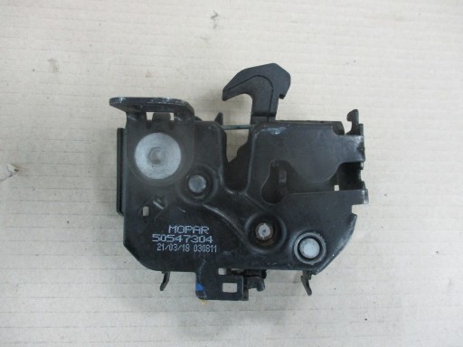 Замок капота правий Alfa Romeo Giulia 50547304