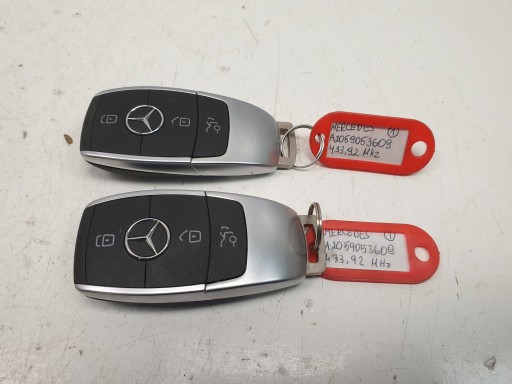 A2059053609 - MERCEDES W205 C205 брелок оригінал