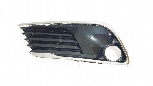 Решітка галогенна рамка AURIS II E18 FL 81482-02570