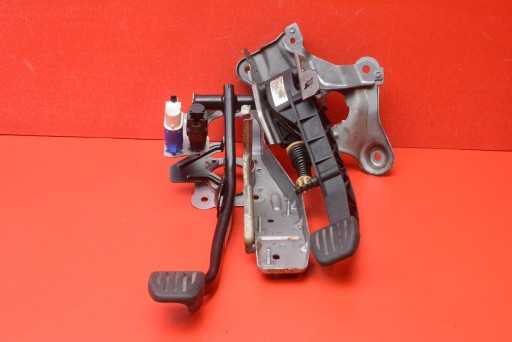 PEDAL pedals clutch brake 31423687 VOLVO V60 1 and 1.6 D2 115 KM 13-20