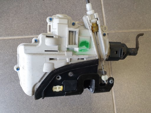 lock door SEAT EXEO left front 8E0837015AB