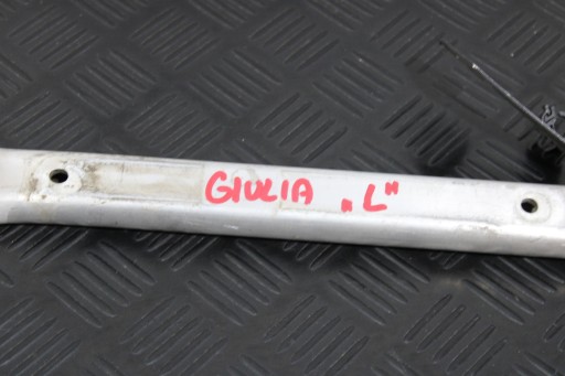 träger spreize links ALFA ROMEO GIULIA