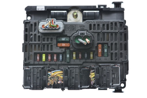 Модуль bsm peugeot 407 9654815780 s118983001g l01