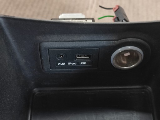 HYUNDAI IX20 TUNEL central cover of the gear lever USB AUX