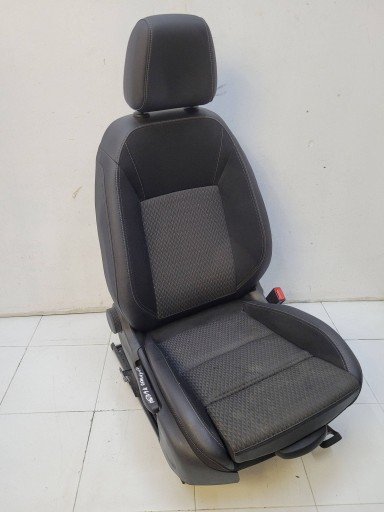 OPEL ASTRA K FOTEL jobb PASAZERA AIRBAG GRZANY POL bőr 15R- EUROPA