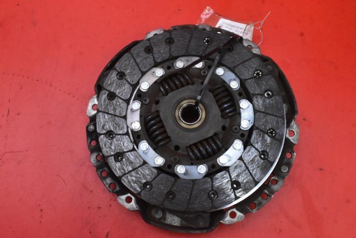 clutch disc pressure plate 302050736R RENAULT CLIO 4 IV 1.5 DCI 75 KM 12-20