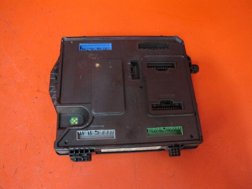 RENAULT MEGANE 3 III module unité de commande électronique uce KOMFORTU BCM 284B12041R