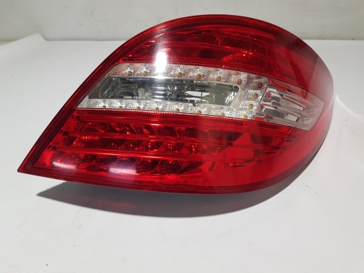 MERCEDES R-KLASA W251 LIFT light LED right rear part 2518202064