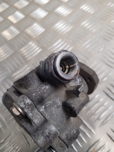 servo pump KYB OE 1J0422154B 90 BAR VOLKSWAGEN BORA 1.6B