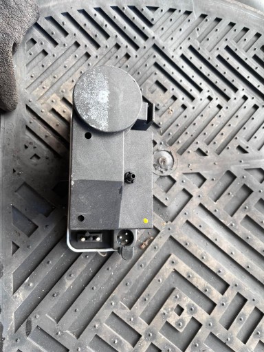 0008000948 - Mercedes W201 190 насос центрального замка