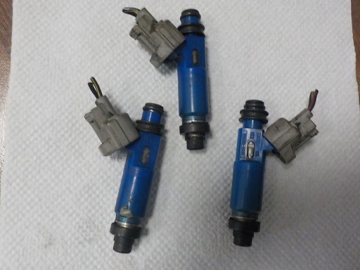 MAZDA MX-5 and injector 195500-3030