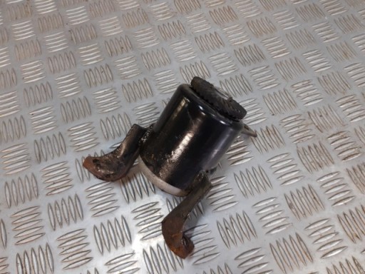 8V51 6F012 - FORD FIESTA MK7 1.6 TDCI ПОДУШКА ДВИГУНА