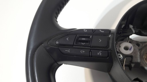 Toyota Yaris IV volante skorzana ladna 6436038 (L89)