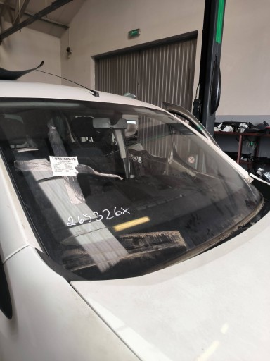 window front iron PEUGEOT PARTNER II