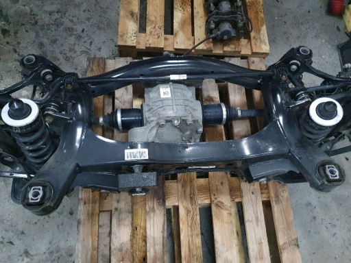 Bmw g20 g22 g26 - задняя подвеска, балка 8837913