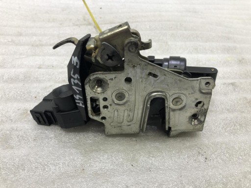 Замок двери правый передний MERCEDES W202 2027201035