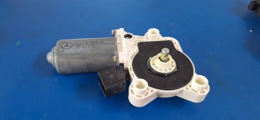 Mercedes-benz c w203 2006 мотор склопідйомника передніх дверей 990595101